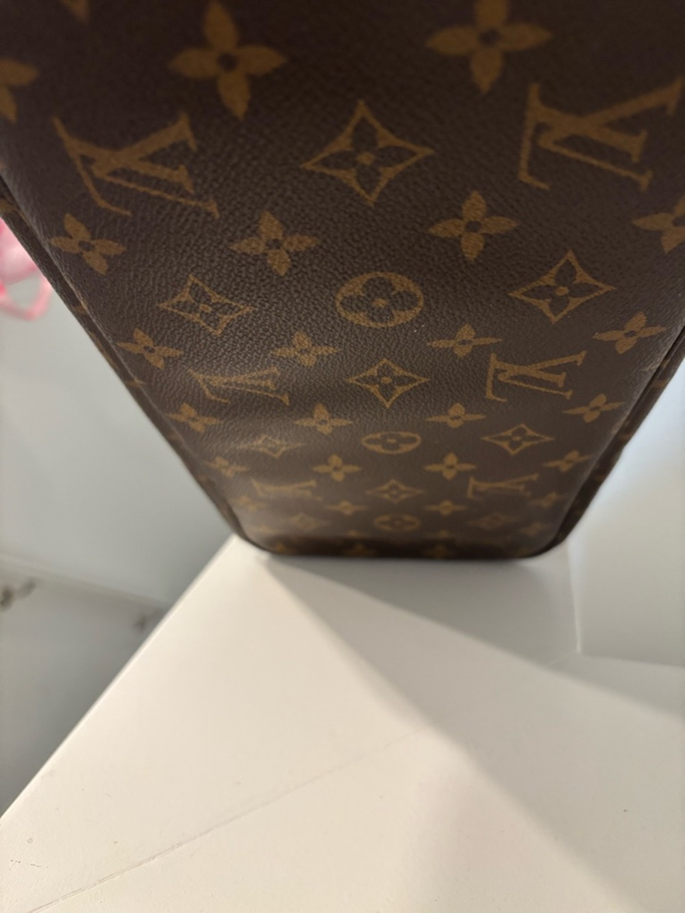 Louis Vuitton Monogram Neverfull MM Tote in Brown and Tan Fall 2021 - Picture 10 of 16